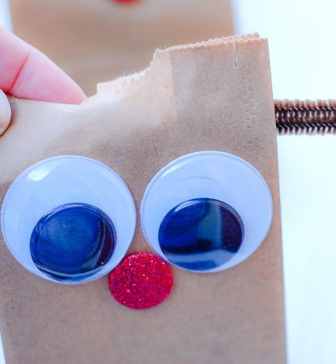 How to Make DIY Reindeer Treat Bags