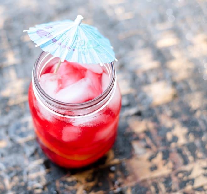 Hibiscus Iced Tea with Lemon