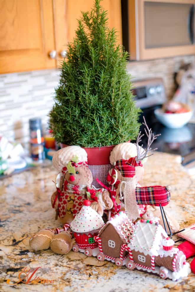 Gingerbread Boy Decorating Party