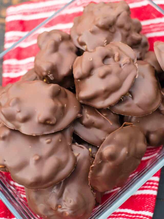 Pecan Caramel Chocolate Turtles