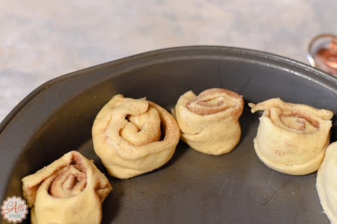 Cut Crescent Roll Cinnamon Rolls into Slices