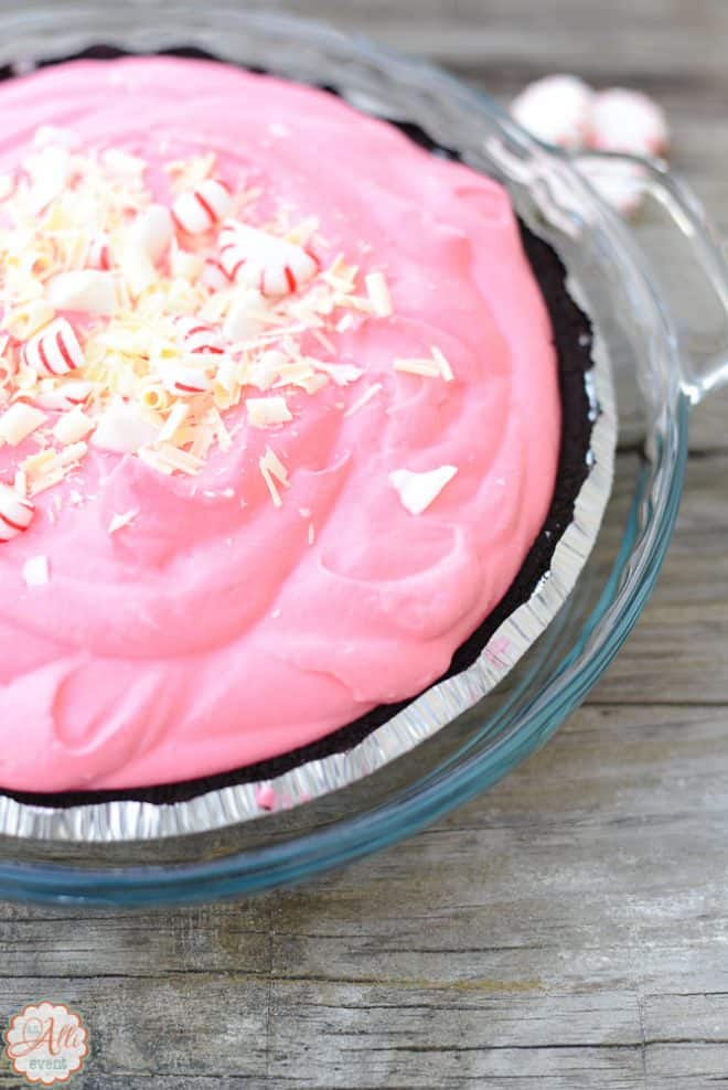 How to Make White Chocolate Peppermint Mousse Pie
