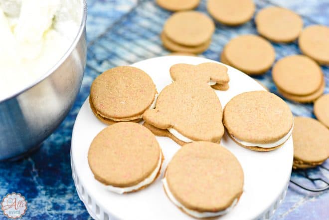 How to Make Easy Carrot Cake Sandwich Cookies