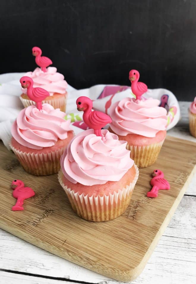 Flamingo Cupcakes are Delicious! 