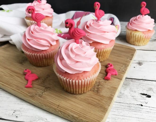 Flamingo Cupcakes - Flamingo Inspired Crafts