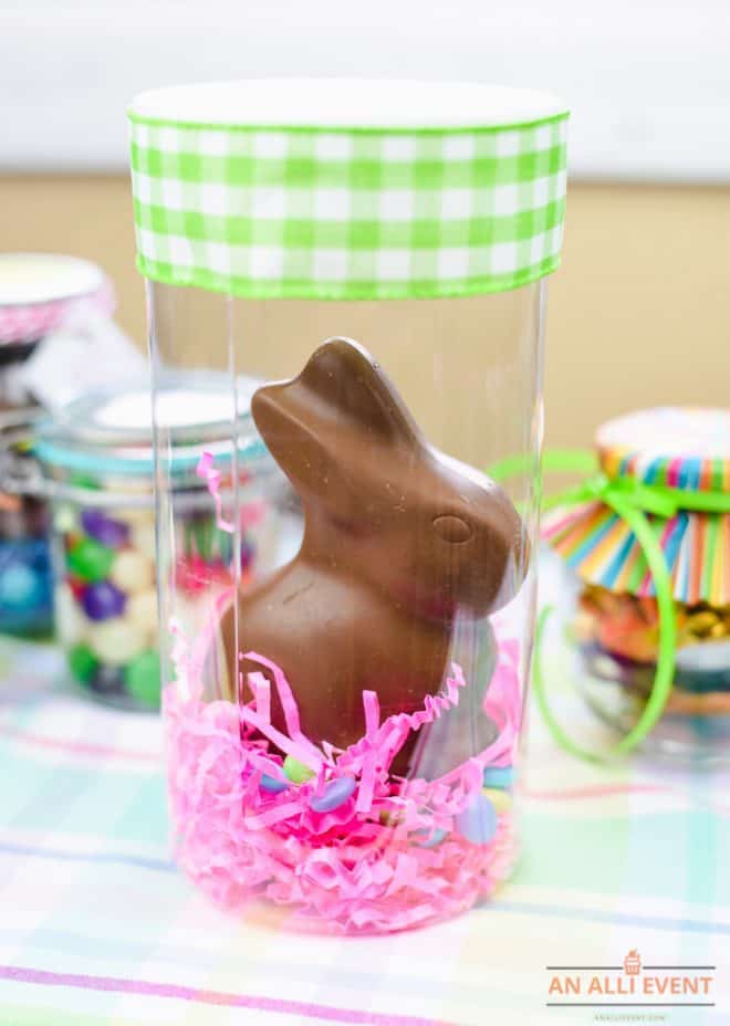 You can also use a plastic container for Easy Easter Bunny Crafts