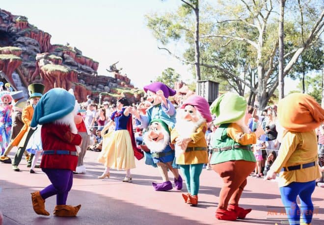 Snow White and the 7 Dwarfs - Magic Kingdom