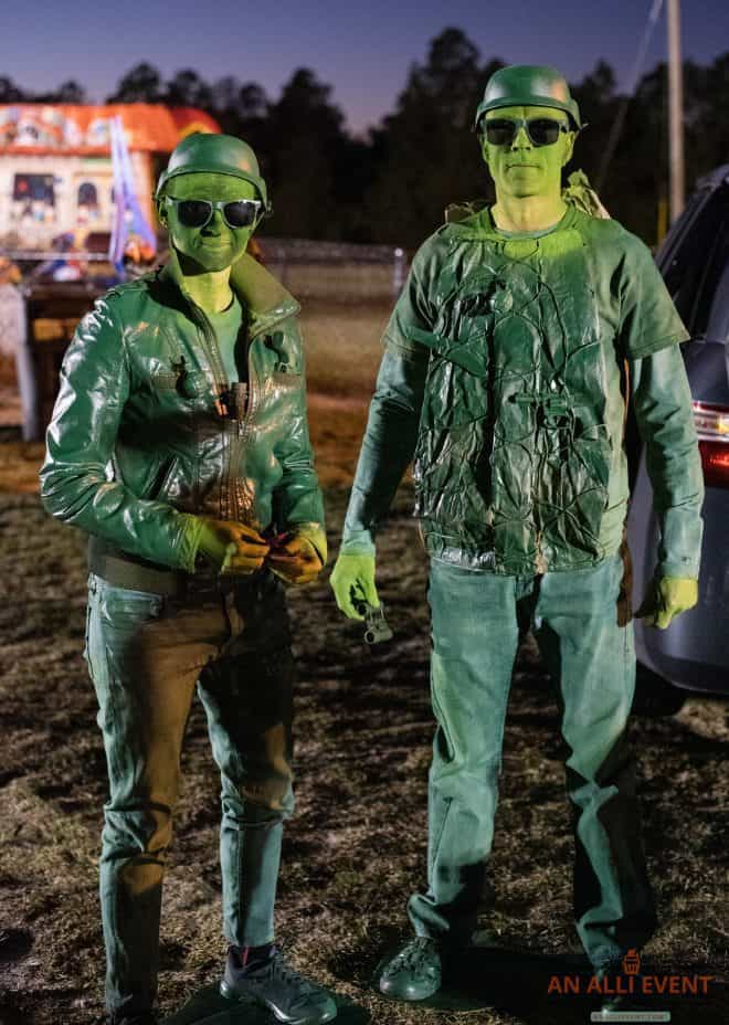 Green-Army-Men-trunk-or-treat