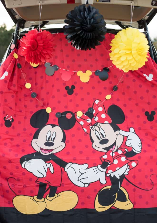 Minnie and Mickey trunk or treat backdrop