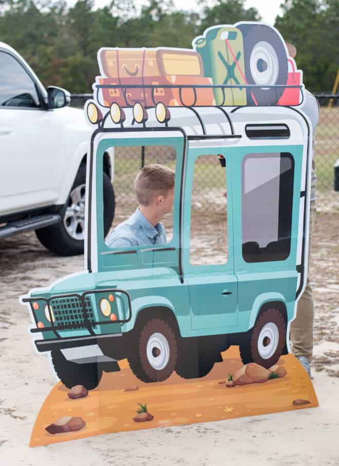 safari cutout car
