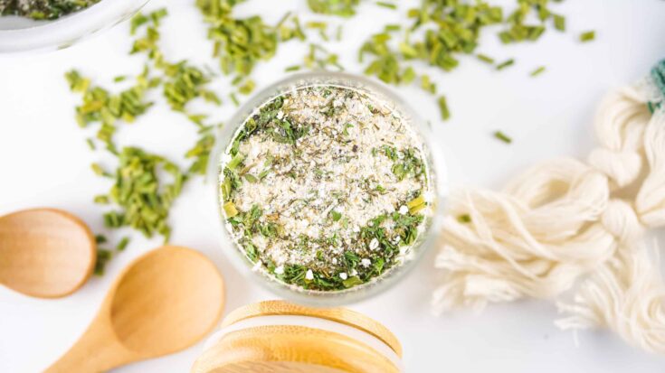 homemade ranch dressing mix in a jar
