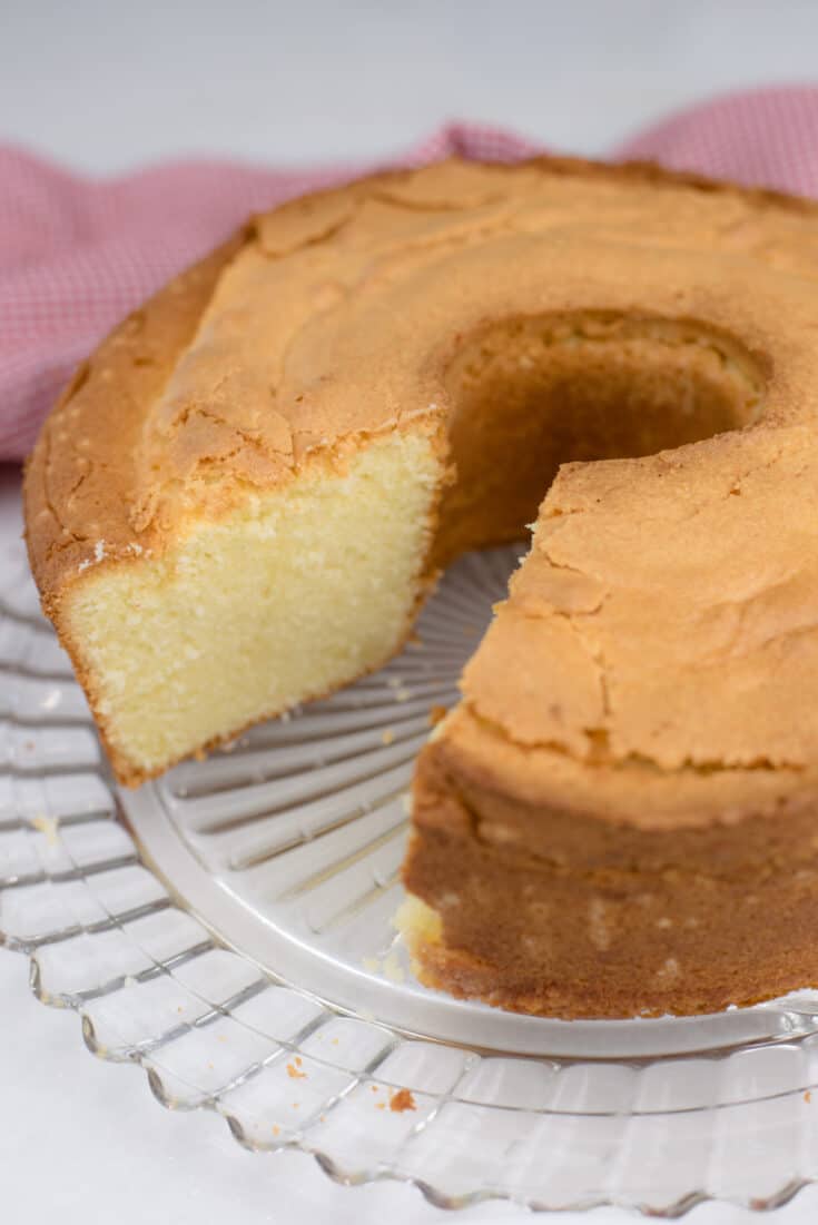 close up photo of whipping cream pound cake