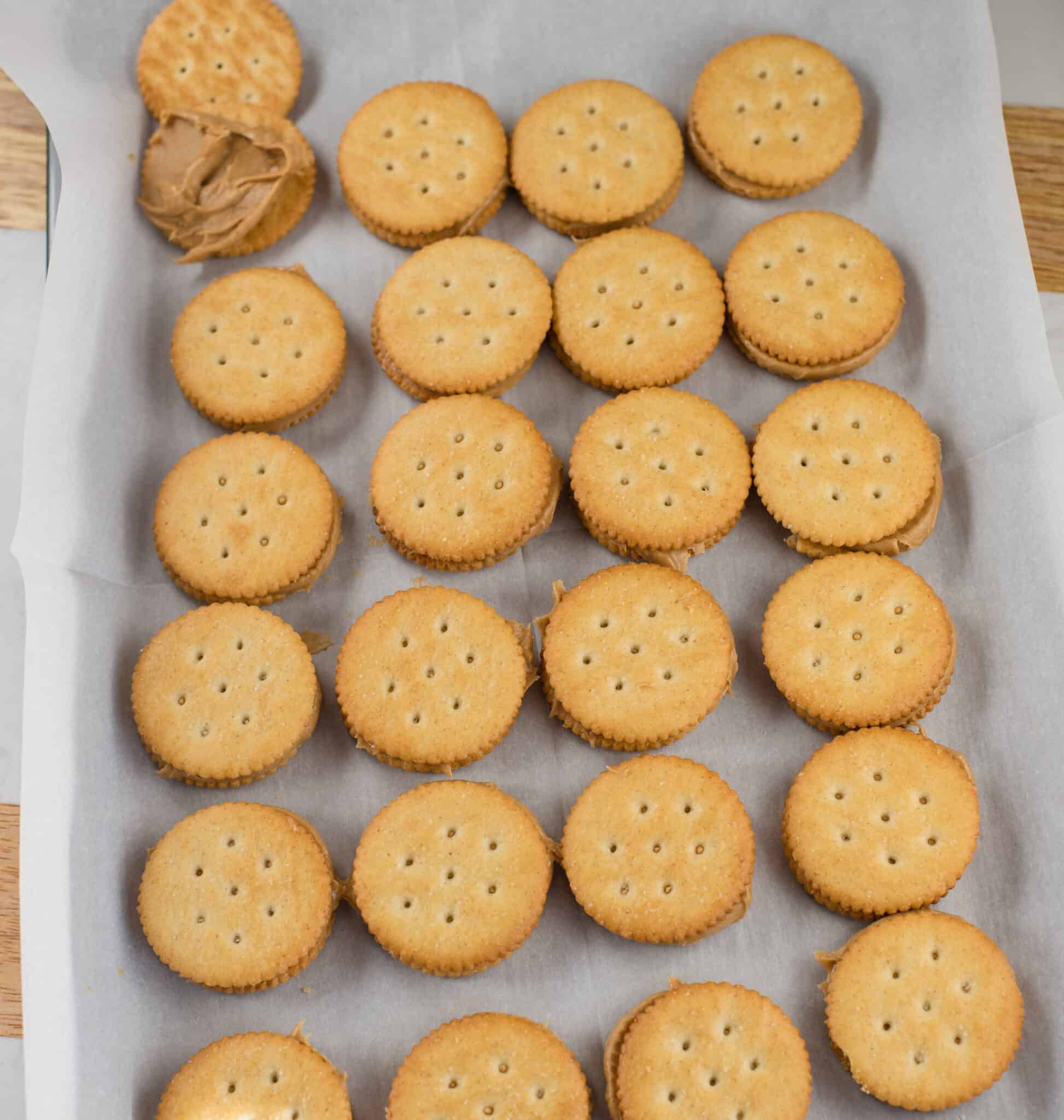 White Chocolate Covered Peanut Butter Ritz Crackers An Alli Event